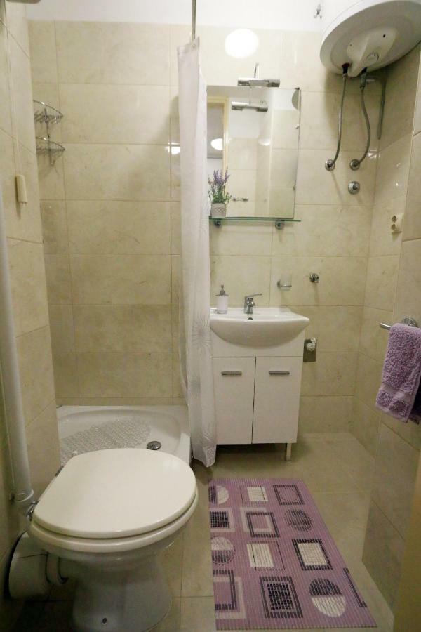 Studio Five Apartment
